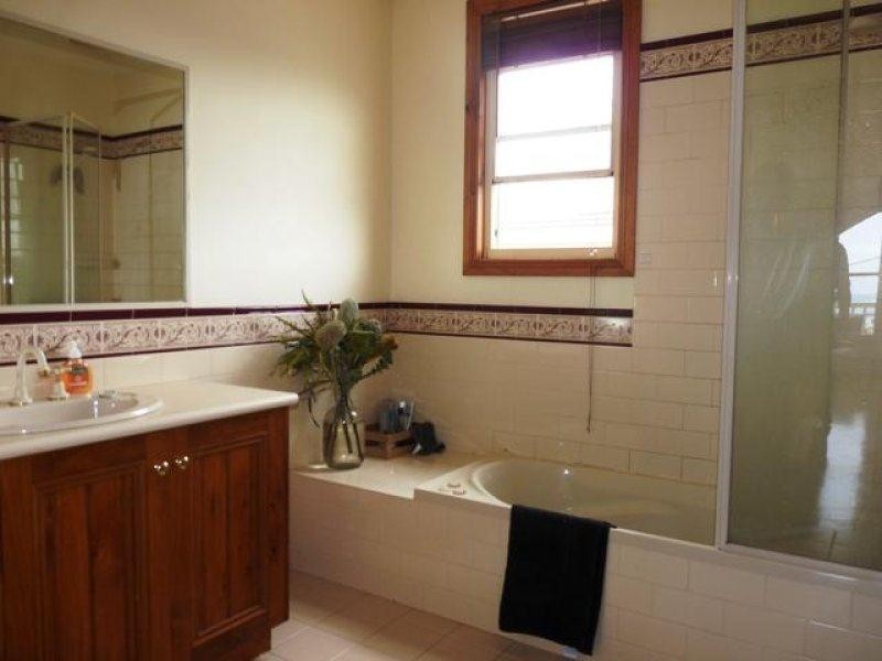 12 Bayview Terrace, Warrnambool VIC 3280