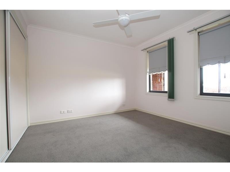 2 Halladale  Place, Warrnambool VIC 3280