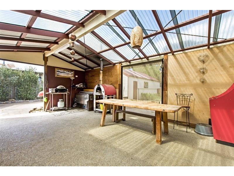 13 Irvings Lane, Koroit VIC 3282