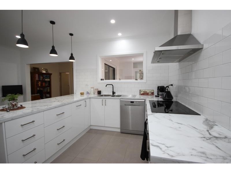 37 Thompson  Street, Warrnambool VIC 3280