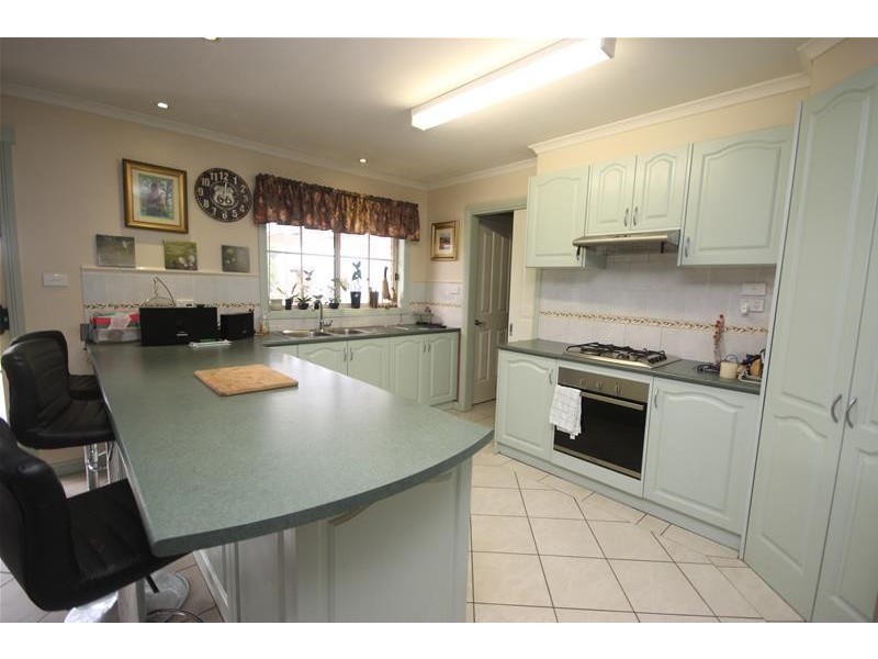 15 Edward Street, Cobden VIC 3266