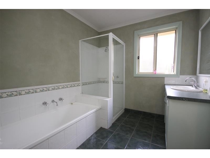 15 Edward Street, Cobden VIC 3266