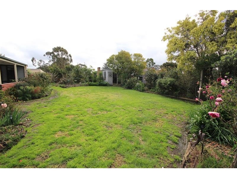 15 Edward Street, Cobden VIC 3266