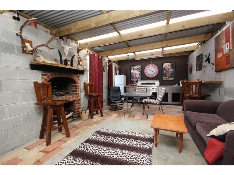 15 Edward Street, Cobden VIC 3266