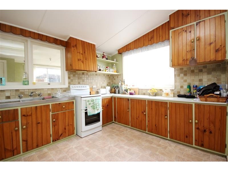 17 Estcourt Street, Terang VIC 3264