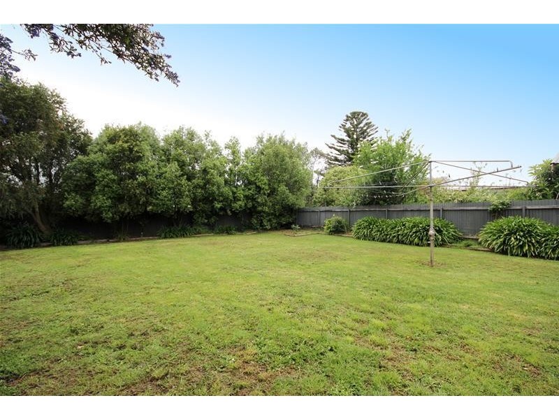 17 Estcourt Street, Terang VIC 3264