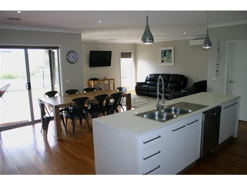 64 Merrivale Drive, Warrnambool VIC 3280