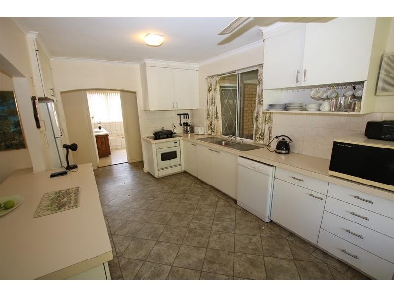 38 Heckfield Street, Macarthur VIC 3286