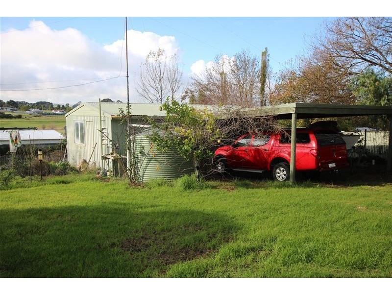 38 Heckfield Street, Macarthur VIC 3286