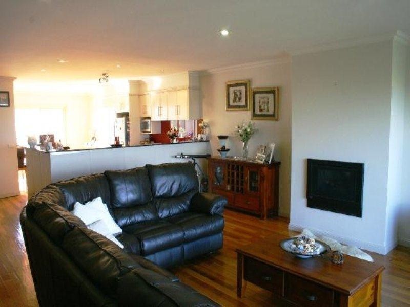 2/16 Shirley Grove, Warrnambool VIC 3280