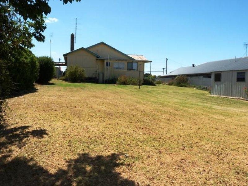 15 Smith Street, Cobden VIC 3266