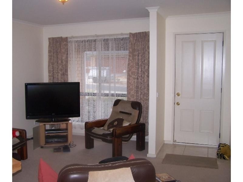 1/10 Golden Spring Court, Warrnambool VIC 3280