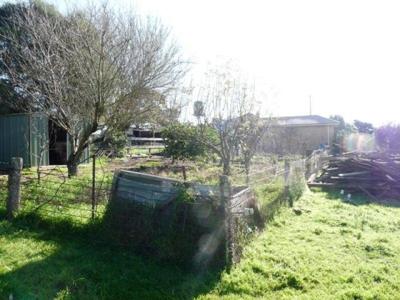 2 Waggs Lane, Mortlake VIC 3272