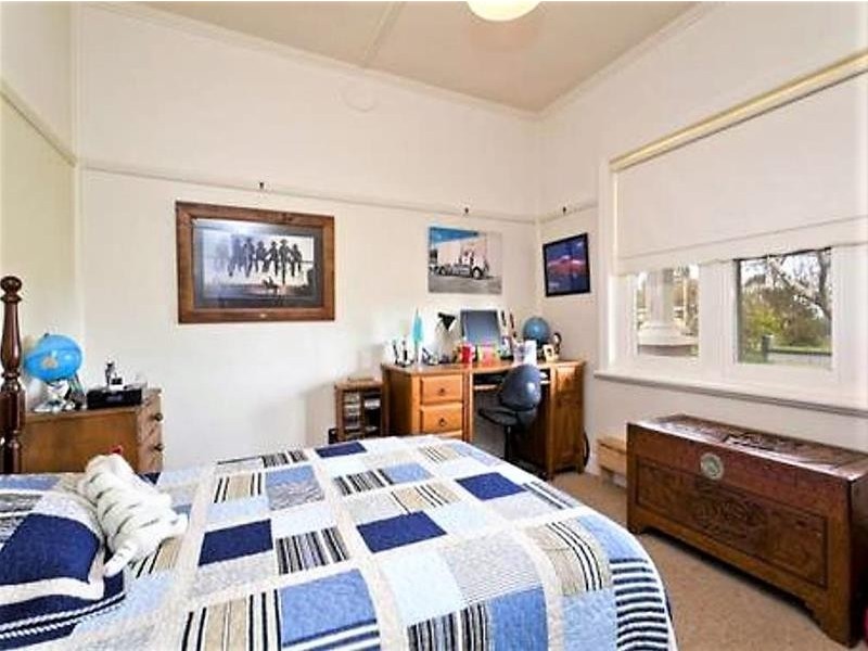 41 Mackinnons Bridge Road, Noorat VIC 3265