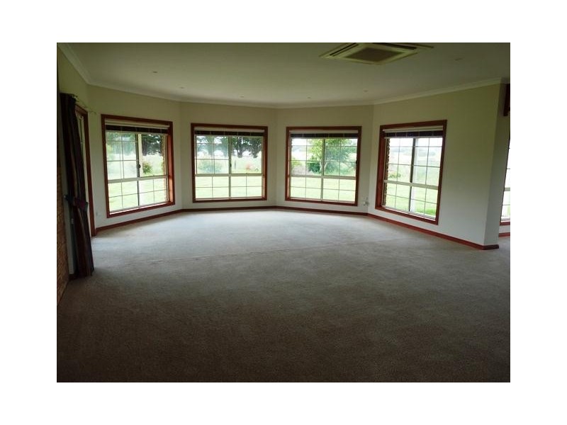 57 MacKinnons Bridge Road, Noorat VIC 3265