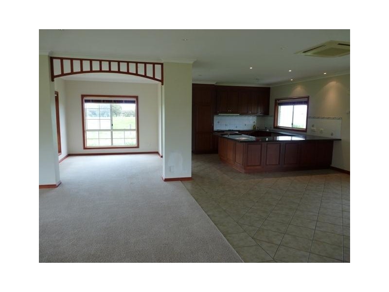 57 MacKinnons Bridge Road, Noorat VIC 3265