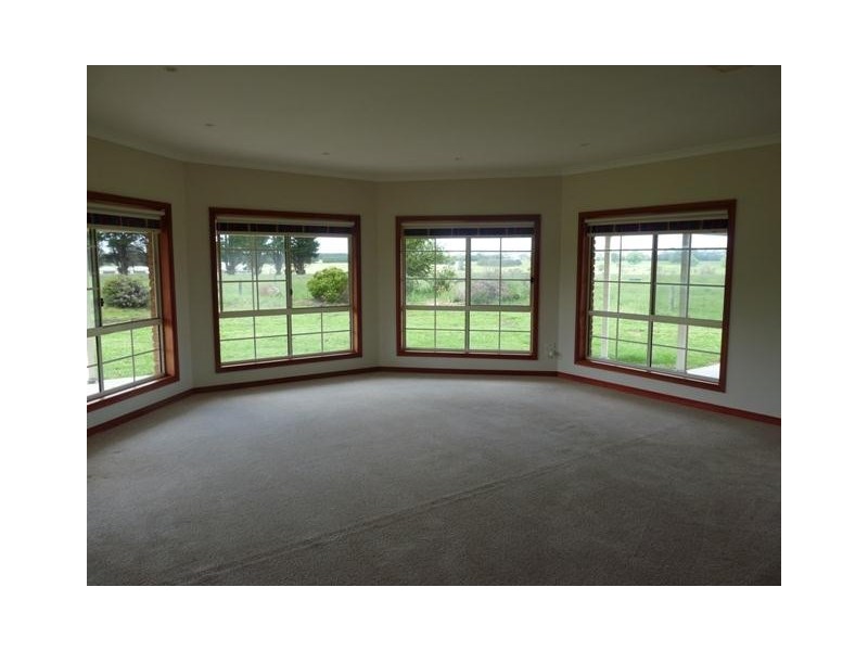 57 MacKinnons Bridge Road, Noorat VIC 3265