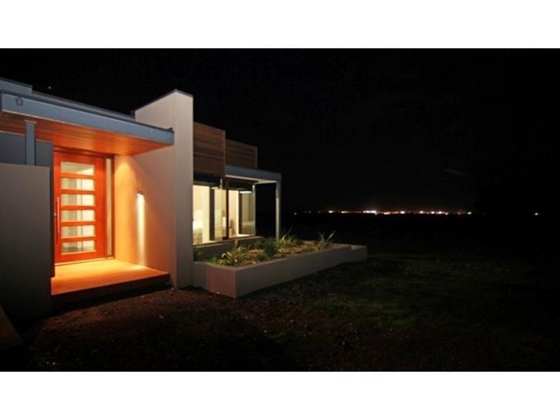 298 Southern Cross Road, Illowa VIC 3282