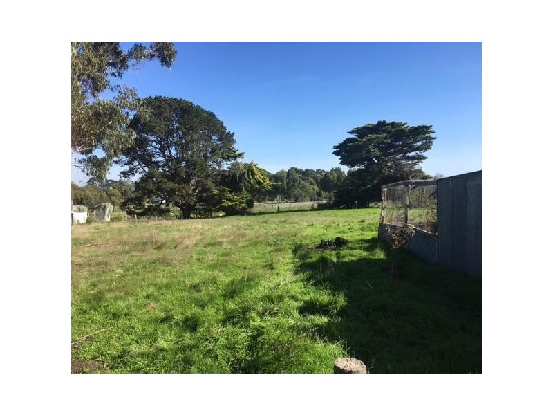 11 Brown Street, Caramut VIC 3274