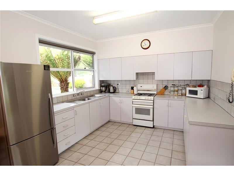 17 Ziegler Parade, Allansford VIC 3277