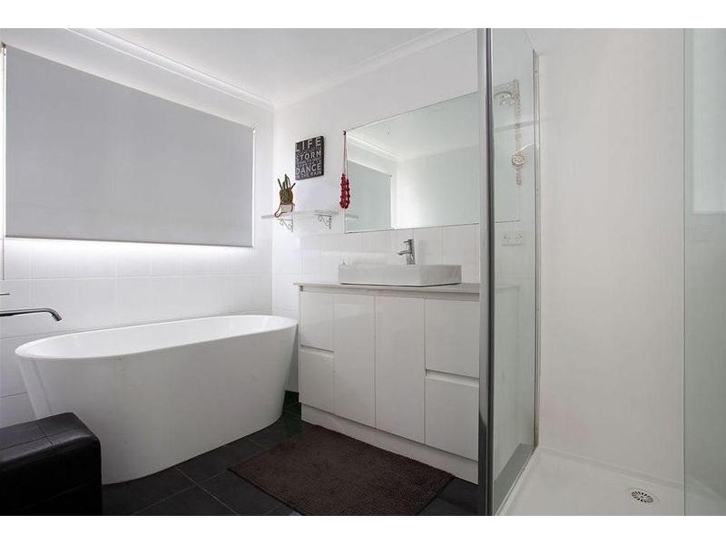 32 Irvings Lane, Koroit VIC 3282