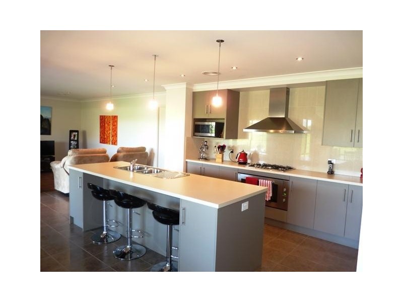 13 Smith Street, Cobden VIC 3266