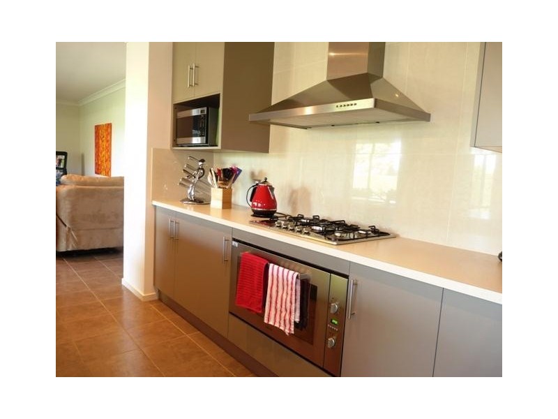 13 Smith Street, Cobden VIC 3266