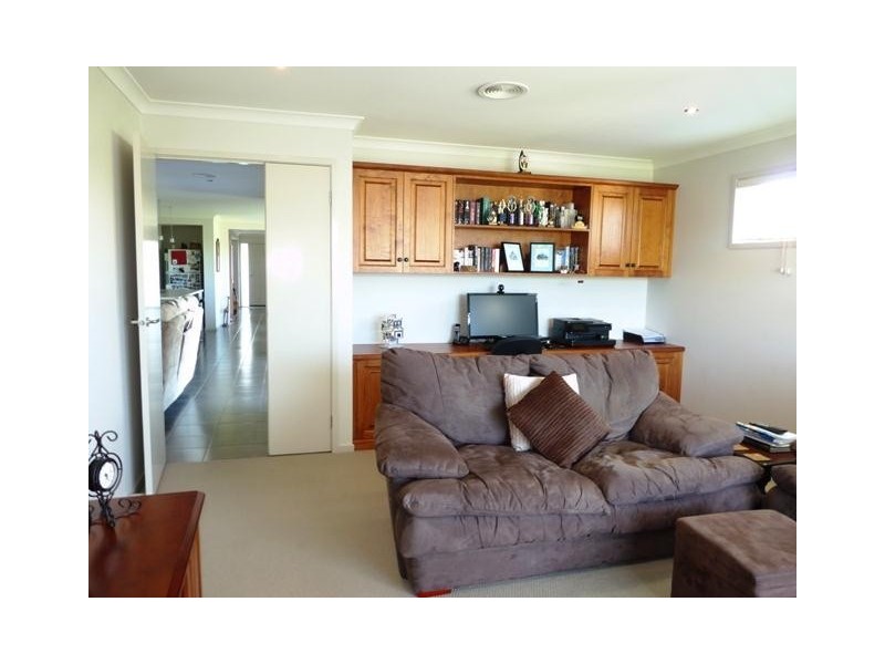 13 Smith Street, Cobden VIC 3266