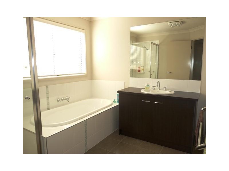 13 Smith Street, Cobden VIC 3266