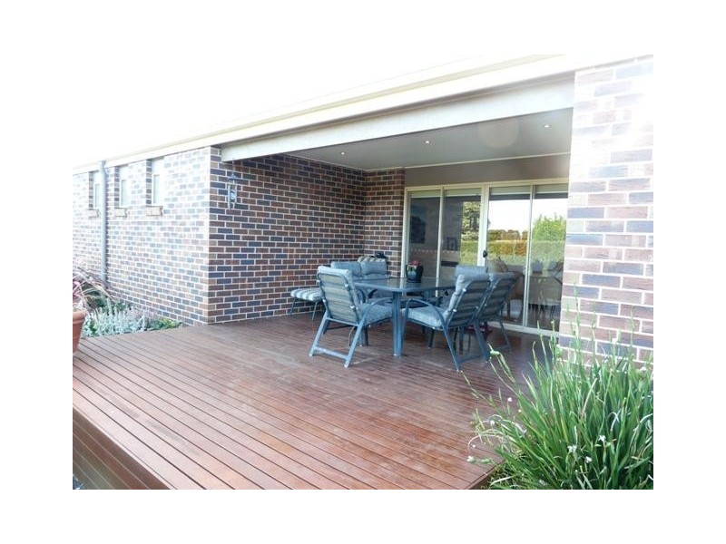 13 Smith Street, Cobden VIC 3266