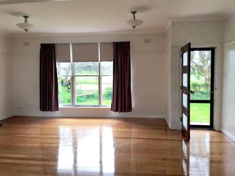 55 Kennas Lane, Glenormiston South VIC 3265