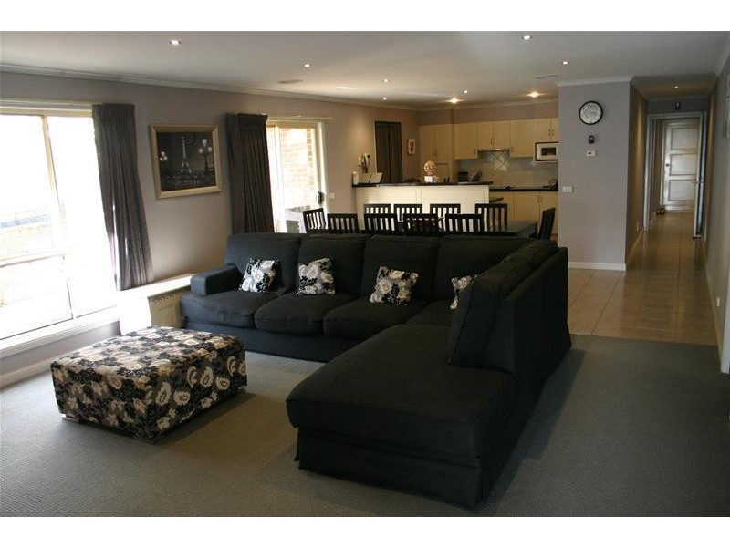 2 Grevillia Court, Warrnambool VIC 3280