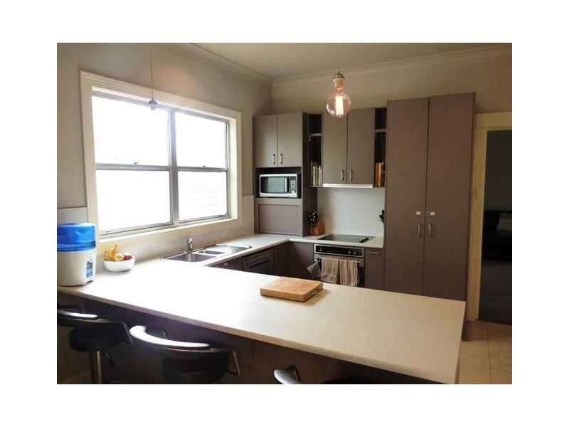 82 Watton Street, Penshurst VIC 3289