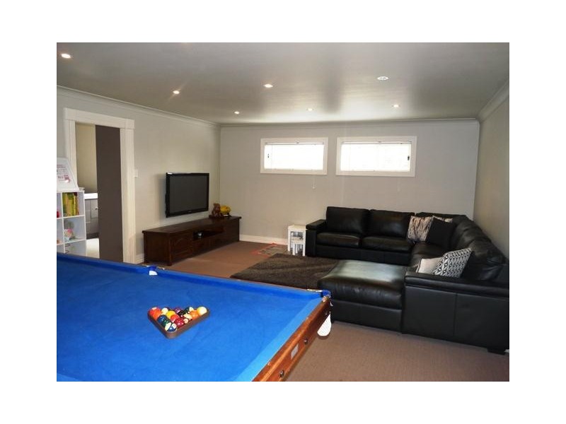 82 Watton Street, Penshurst VIC 3289