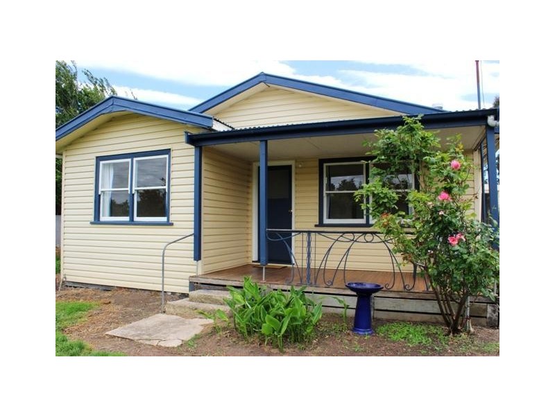 17 Palmer Street, Caramut VIC 3274