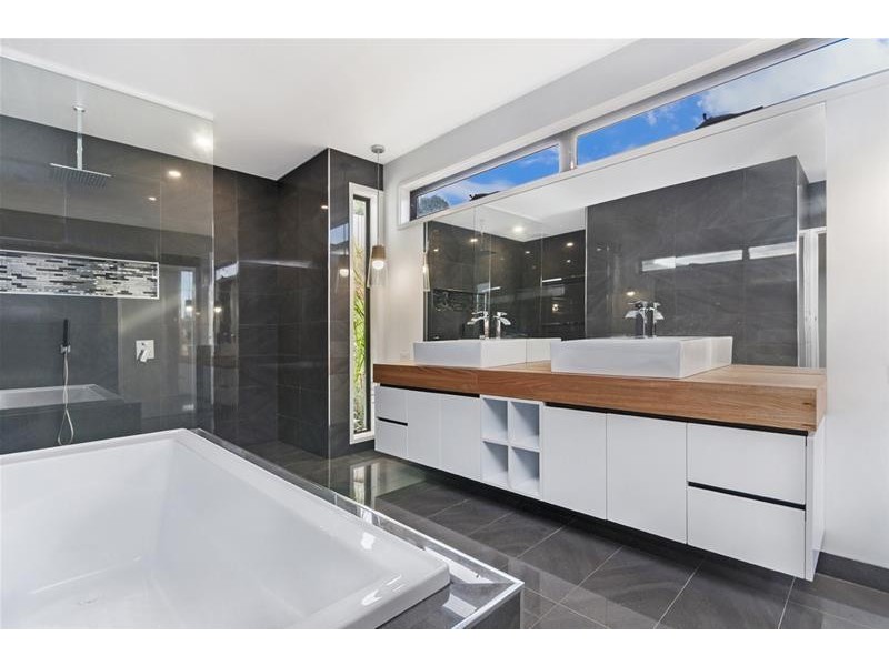 18 McPherson Crescent, Warrnambool VIC 3280