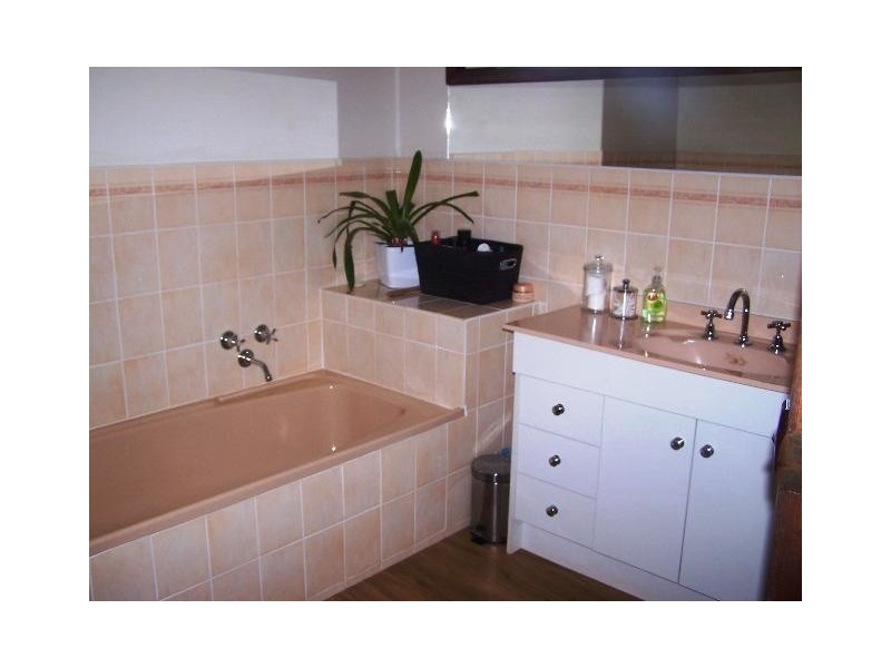 1 Walls Road, Warrnambool VIC 3280