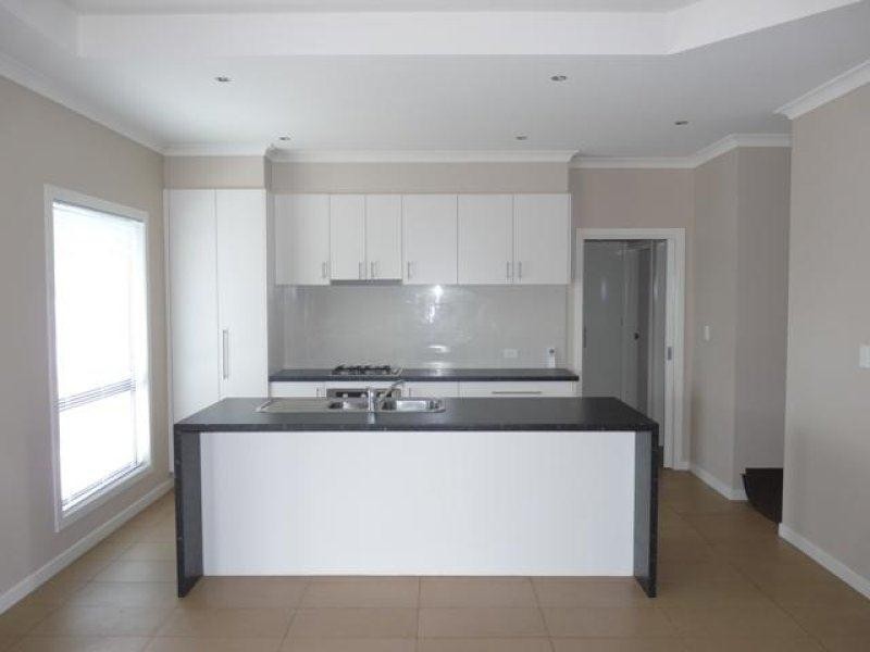 4 Mount Road, Mortlake VIC 3272