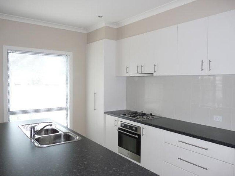 4 Mount Road, Mortlake VIC 3272