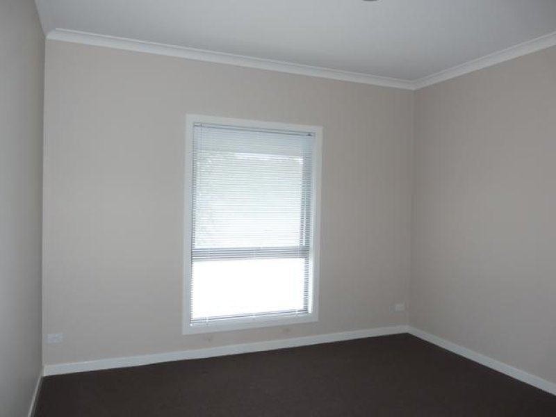 4 Mount Road, Mortlake VIC 3272