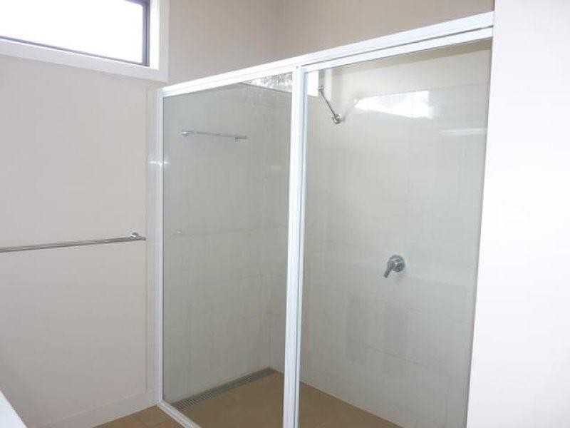 4 Mount Road, Mortlake VIC 3272