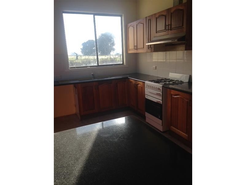 360 Mackinnons Bridge Road, Noorat East VIC 3265