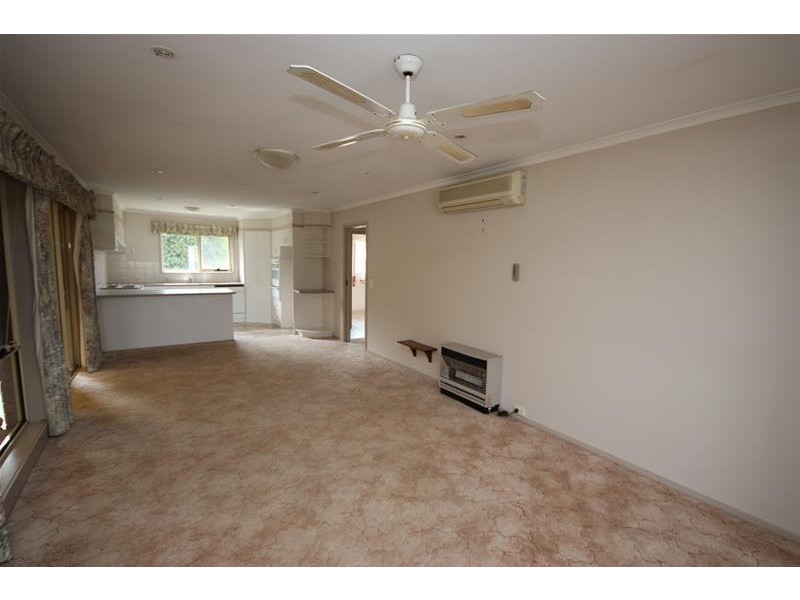 1 Caroville Drive, Warrnambool VIC 3280