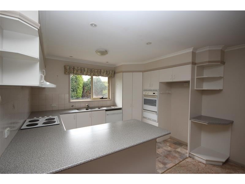 1 Caroville Drive, Warrnambool VIC 3280