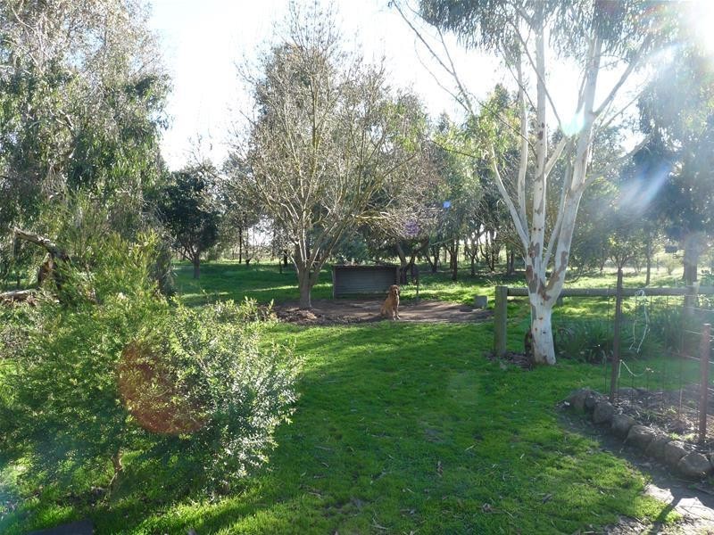 9 Roger Street, Hexham VIC 3273