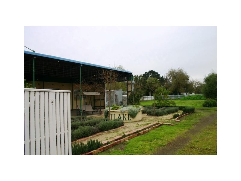 60 Dunlop Street, Mortlake VIC 3272