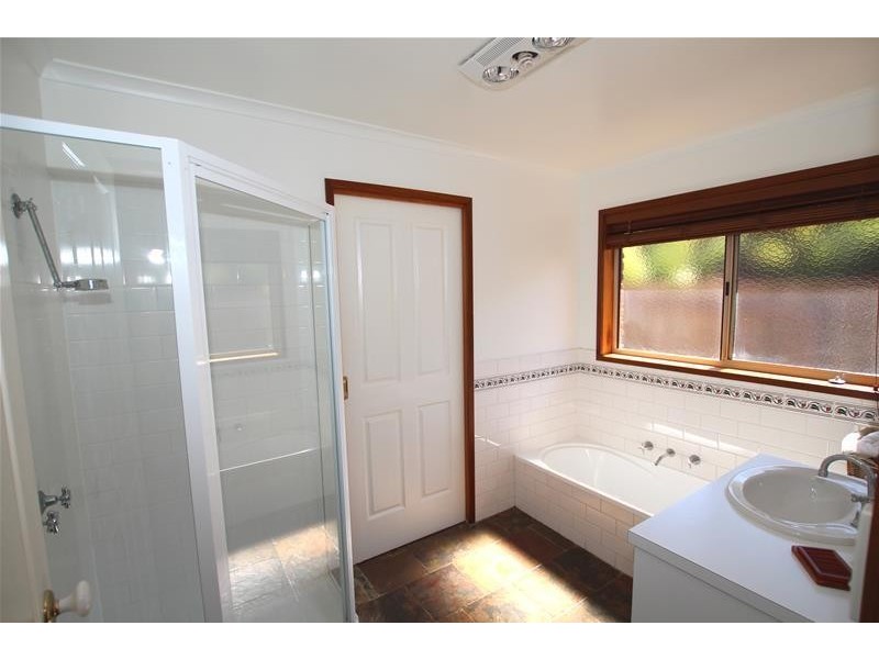 10 Vickers Drive, Warrnambool VIC 3280