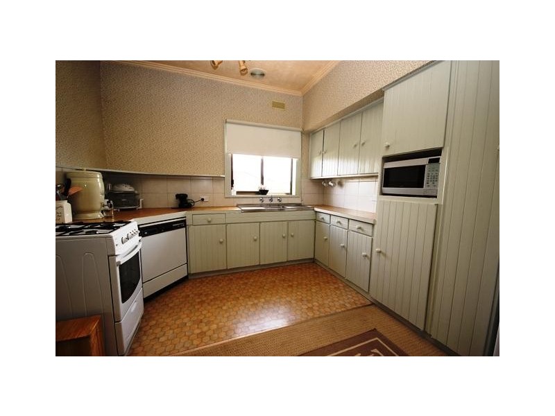 1 Russell Avenue, Warrnambool VIC 3280