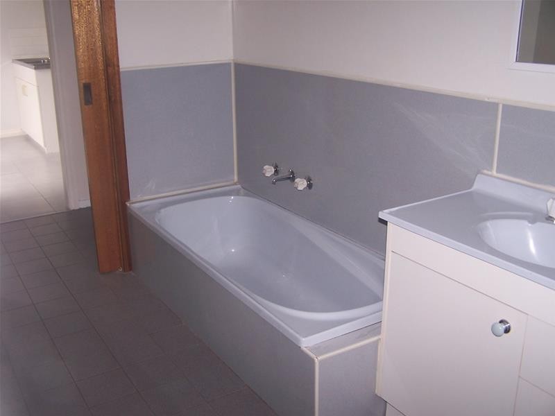 16 Station Street, Allansford VIC 3277