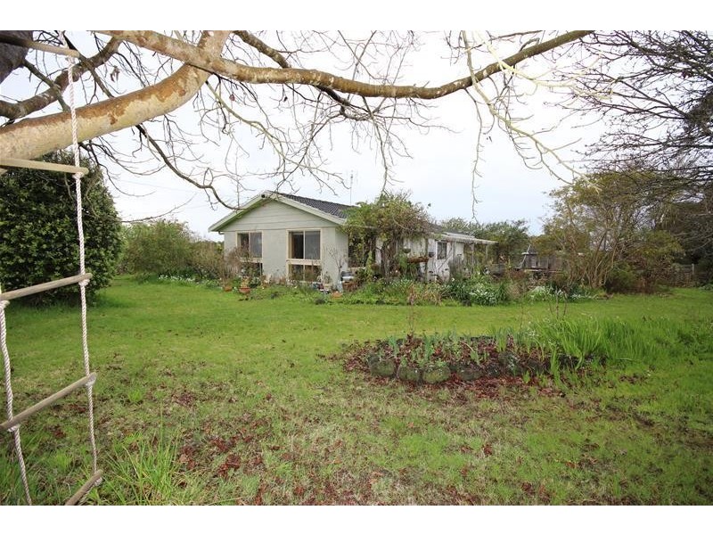 7327 Princes Highway, Tyrendarra VIC 3285